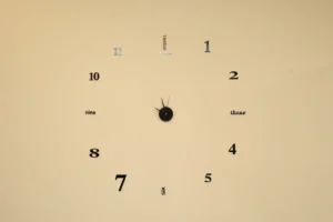 Room_16_roloi Room_16_roloi